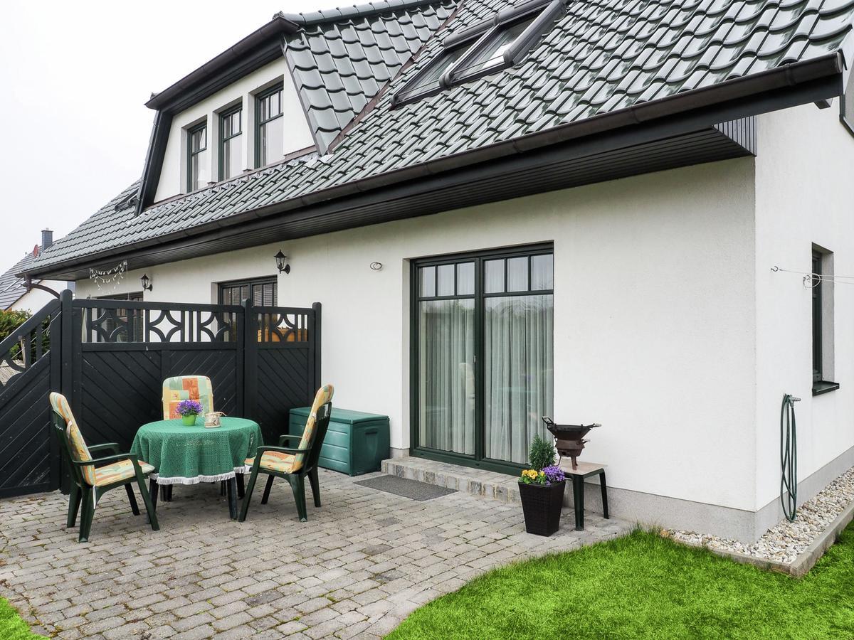Modern Apartment In Kuhlungsborn With Garden エクステリア 写真