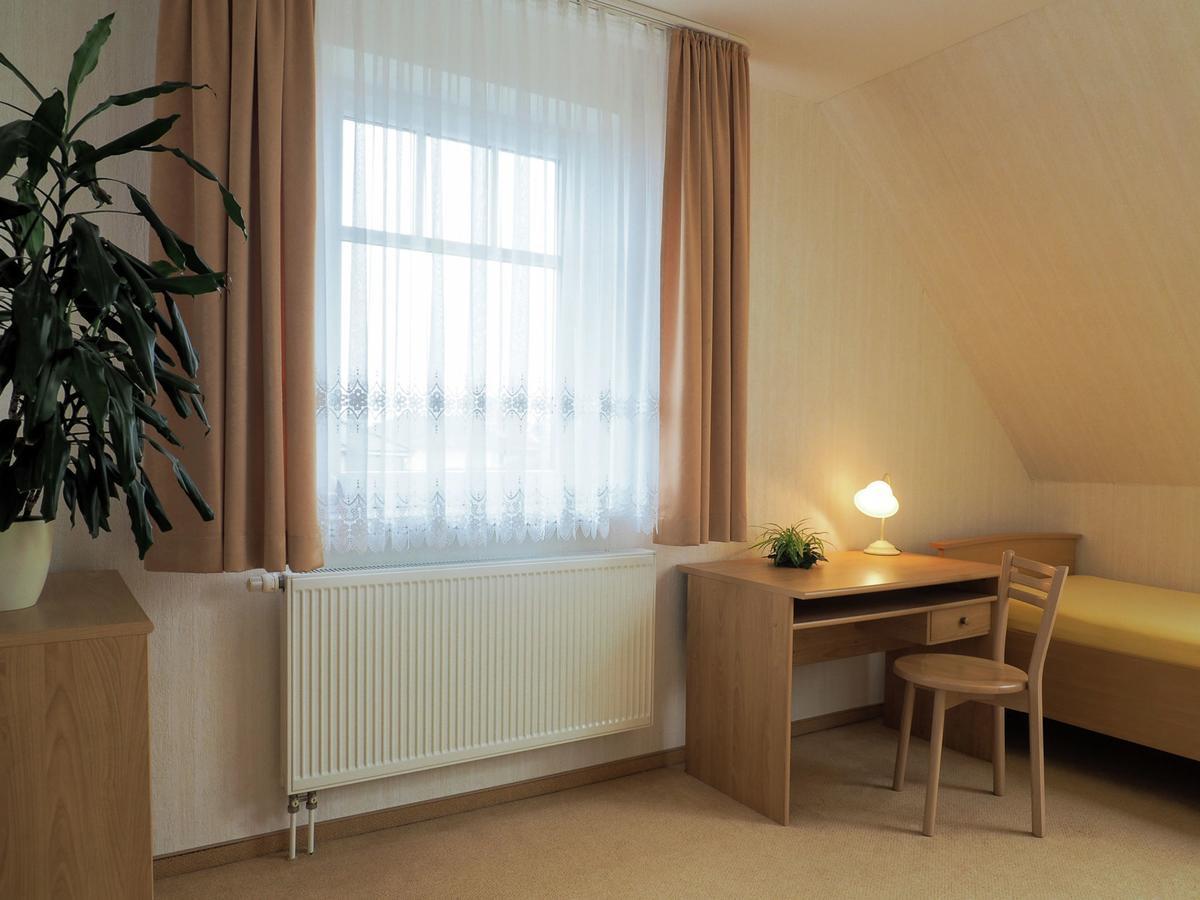 Modern Apartment In Kuhlungsborn With Garden エクステリア 写真