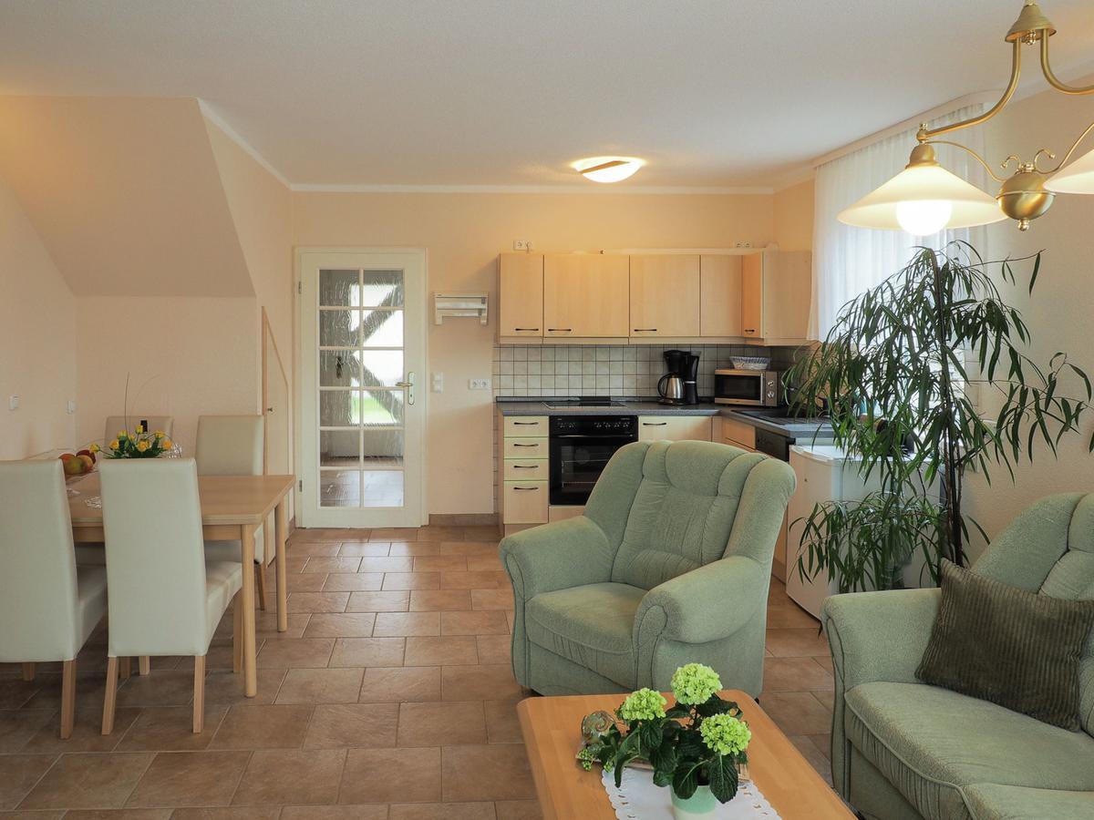 Modern Apartment In Kuhlungsborn With Garden エクステリア 写真