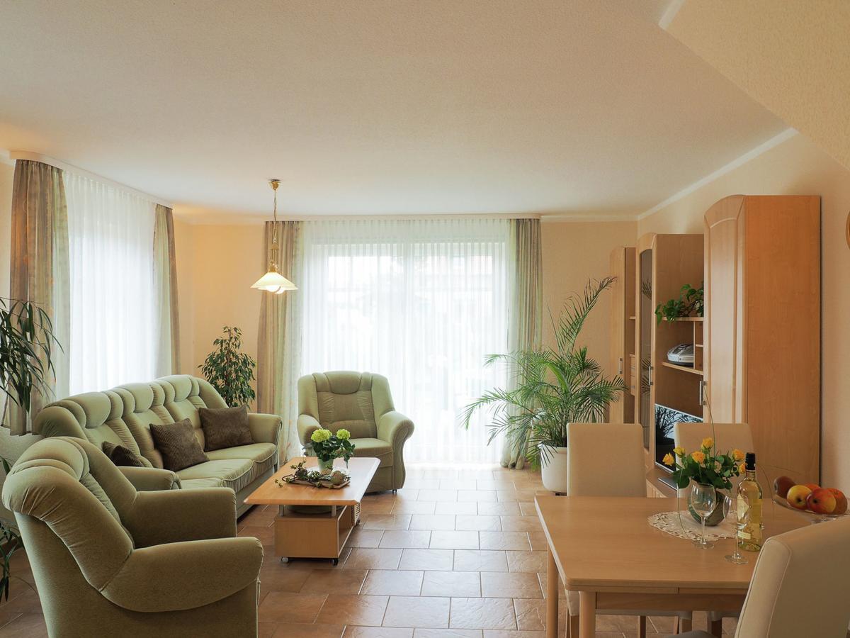 Modern Apartment In Kuhlungsborn With Garden エクステリア 写真